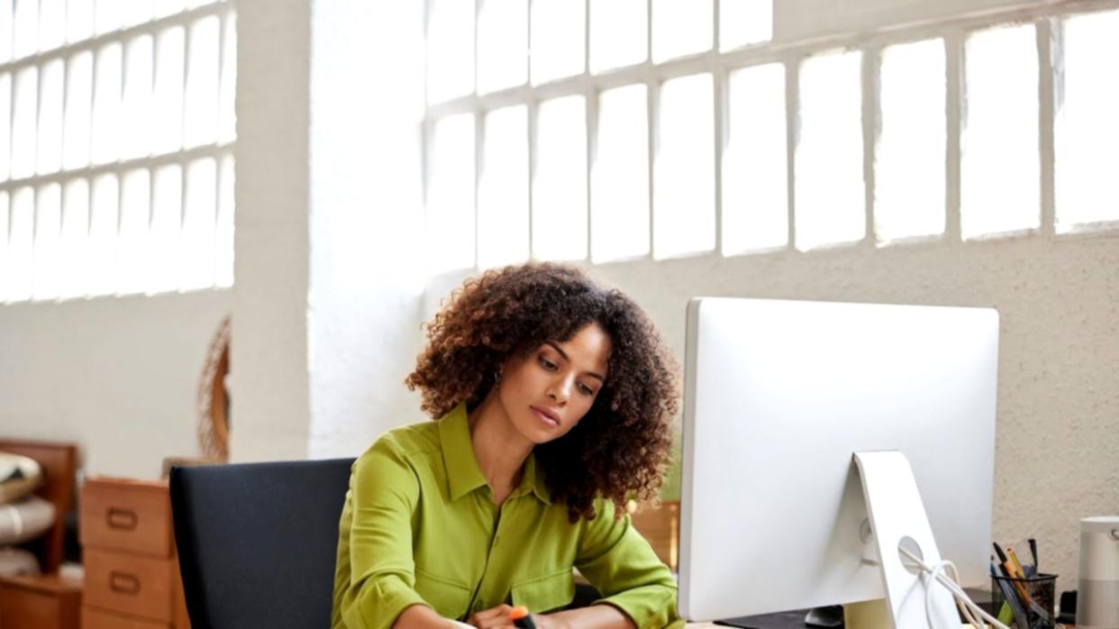 Groupe de participants échangeant après une session de masterclass